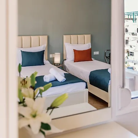 Angela Aparthotel 3*